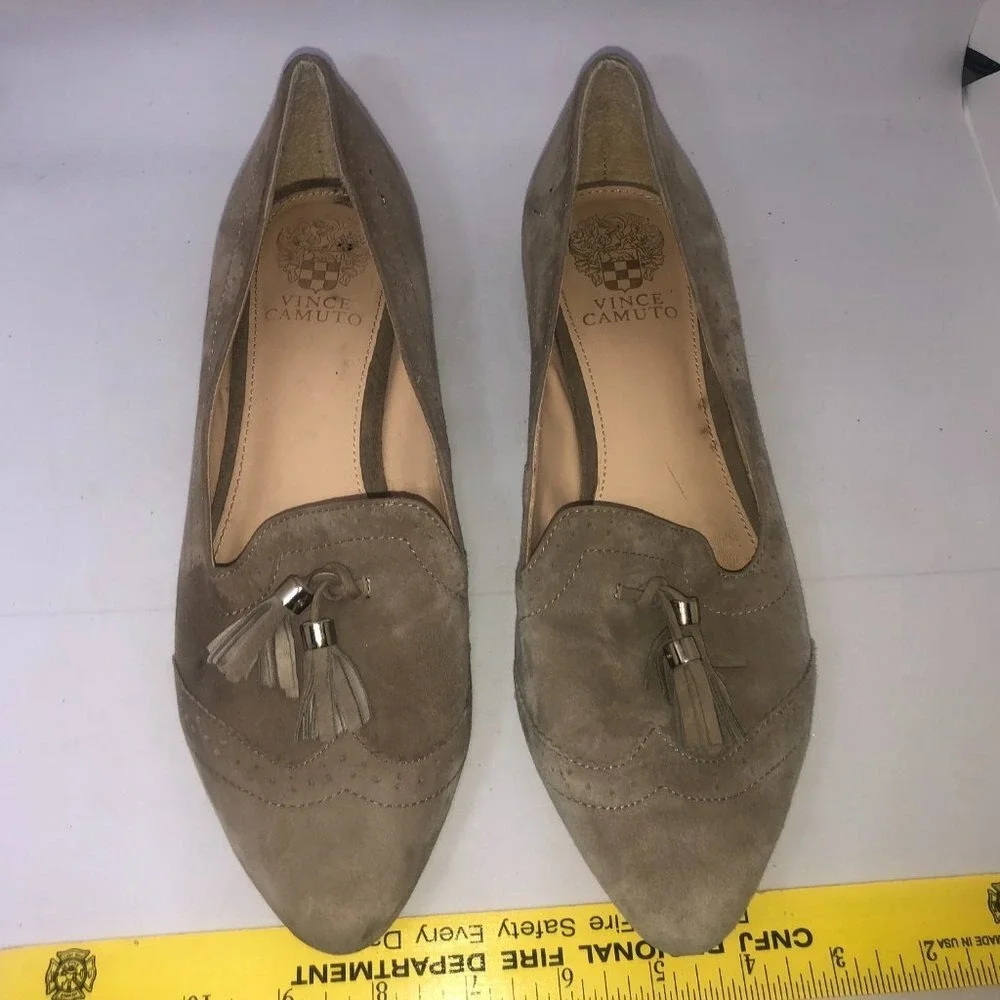 Vince Camuto Beige Suede Leather Loafers w/Tassels Women's 9M‎